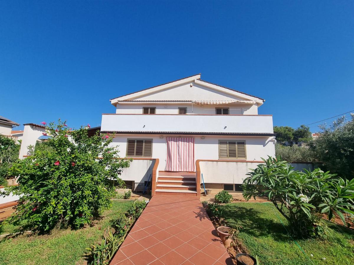 Villa Flora - With Sea View, 2 Minutes Walk To Beach Trappeto  Eksteriør bilde